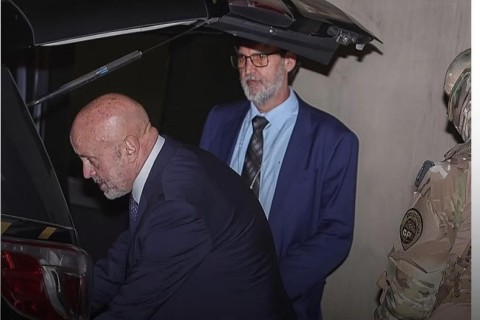 TRANSFERIDO PARA A PAPUDA: "CARECA DO INSS", QUE SACOU R$ 7,2 MILHÕES, CHEGA A PRESÍDIO DE SEGURANÇA MÁXIMA