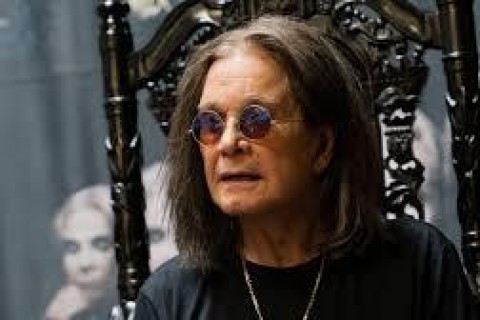 Ozzy Osbourne, cantor do Black Sabbath e pioneiro do heavy metal, morre aos 76 anos