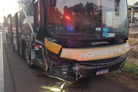 Grave acidente na BR-277 deixa dois mortos e interdita trecho em Laranjeiras do Sul