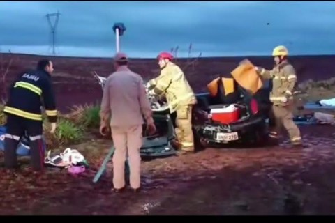 Acidente gravíssimo na PR-317 deixa dois mortos e duas mulheres feridas !