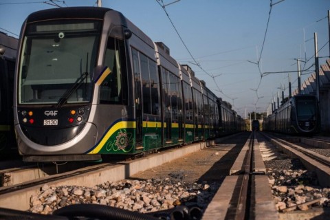 Governo federal anuncia R$ 2,2 bi para VLT entre Curitiba e o aeroporto Afonso Pena