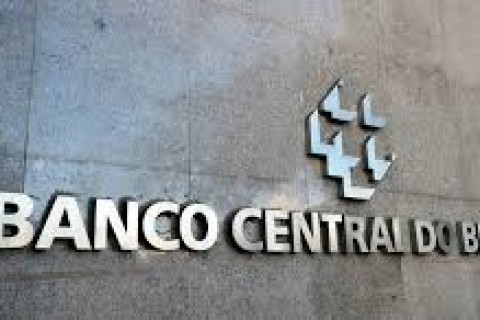 BC deve manter juro em 15%, enquanto tarifaço alimenta incertezas