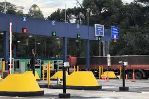 Retomada de pedágios no Paraná impulsiona economia de 98% com uso de tag durante férias de julho no Sul